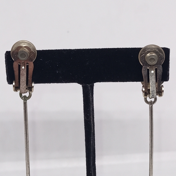 Women's black clip-on earrings - Picture 3 of 8